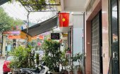 Không còn vỉa hè dành cho người đi bộ