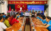  Chương trình "Trao yêu thương, nhận nụ cười"